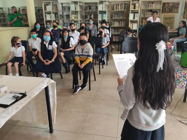 Festival de lectura en biblioteca de Lobatera
