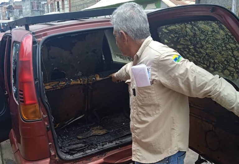 Incendian vehículo del presidente de la Asociación de Ganaderos del municipio Sifontes en Bolívar
