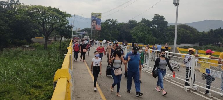 Fin de semana concurrido en la frontera