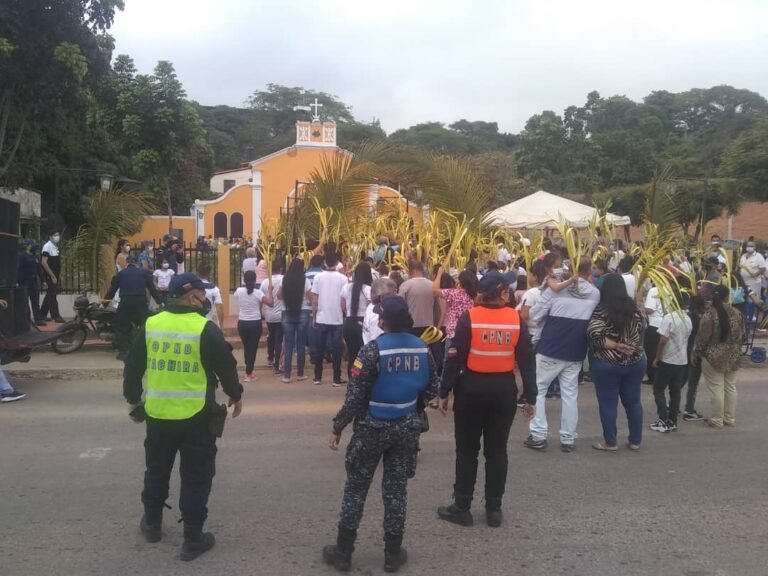 Domingo de Ramos en la parroquia El Palotal