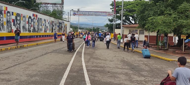 Frontera concurrida este 20A