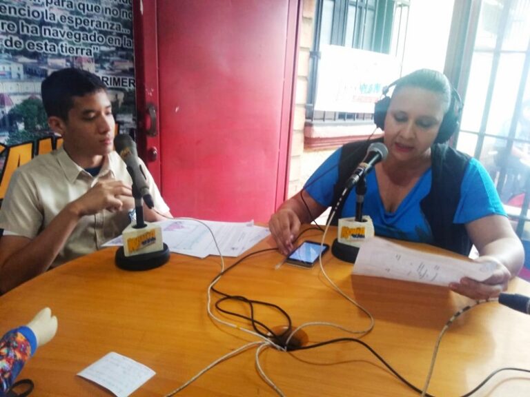 El aula se traslada a la radio