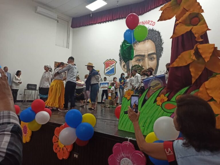 “Venezuela Mágica y Productiva”