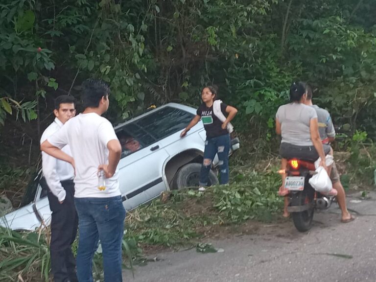 Varios lesionados en accidente cerca de El Piñal