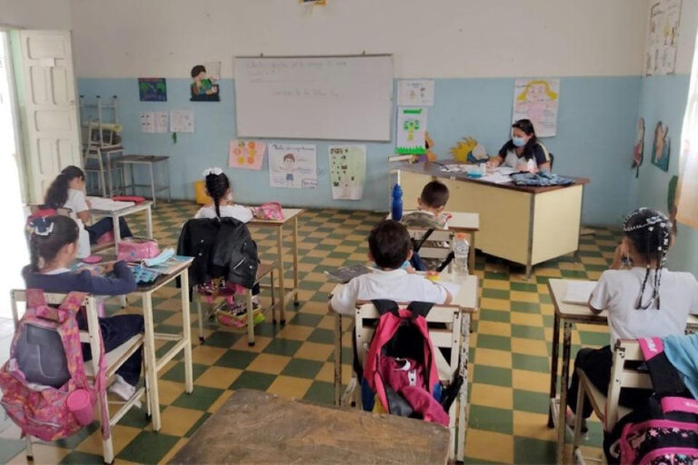 Infraestructura educativa  sin condiciones para clases   