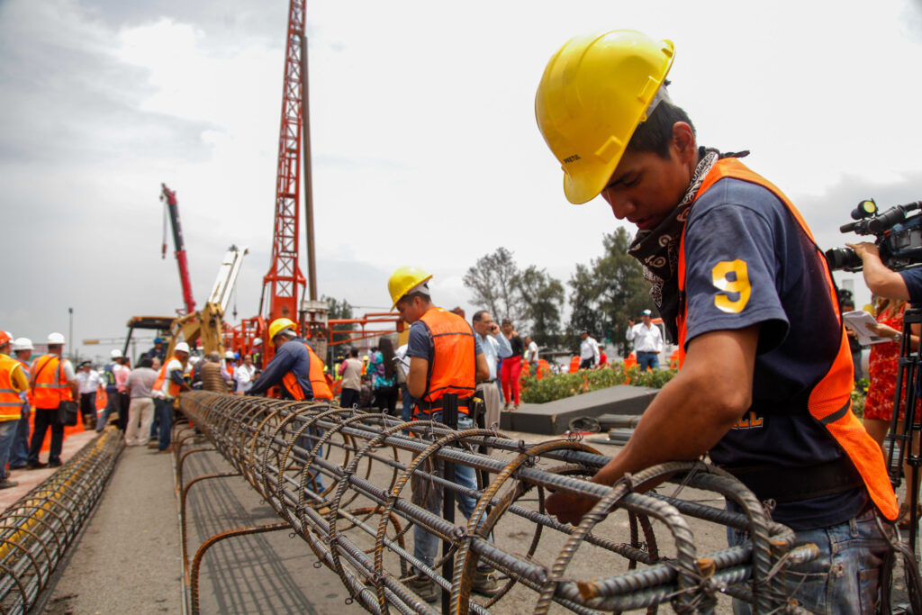 Especialista en derecho laboral afirma que en Venezuela el trabajo no tiene valor