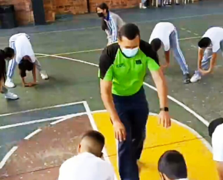 Valoración física a estudiantes de Junín