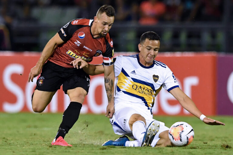 Caracas enfrenta a The Strongest