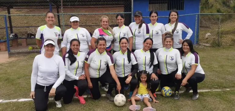 Licenciadas asumen liderato en Intermunicipal de Kickingbol
