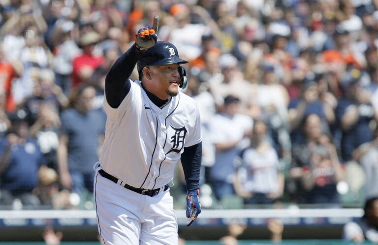 Miguel Cabrera conecta hit tres mil y allana el camino al Salón de la Fama