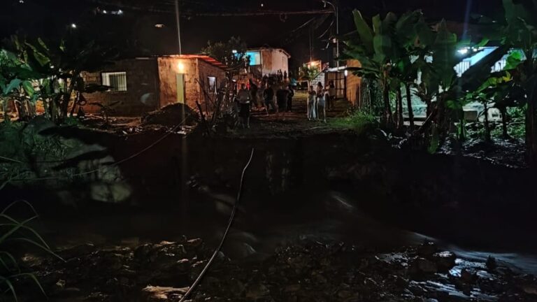 Fuertes lluvias en Mérida dejan un fallecido y varios derrumbes