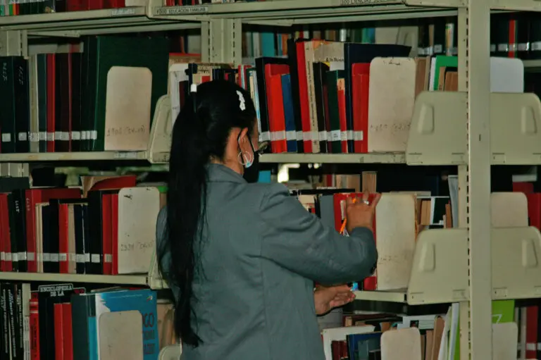 Día del Libro y el Idioma en la Biblioteca Pública