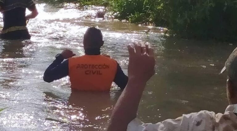 Las inundaciones afectan zona sur del lago en Zulia