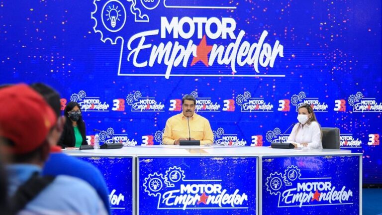Presidente Maduro otorga financiamiento a 112 emprendedores a nivel nacional