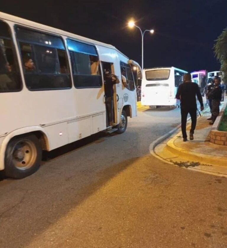 Fiscalía confirma liberación de policías y traslado de presos tras controlar motín en Carabobo
