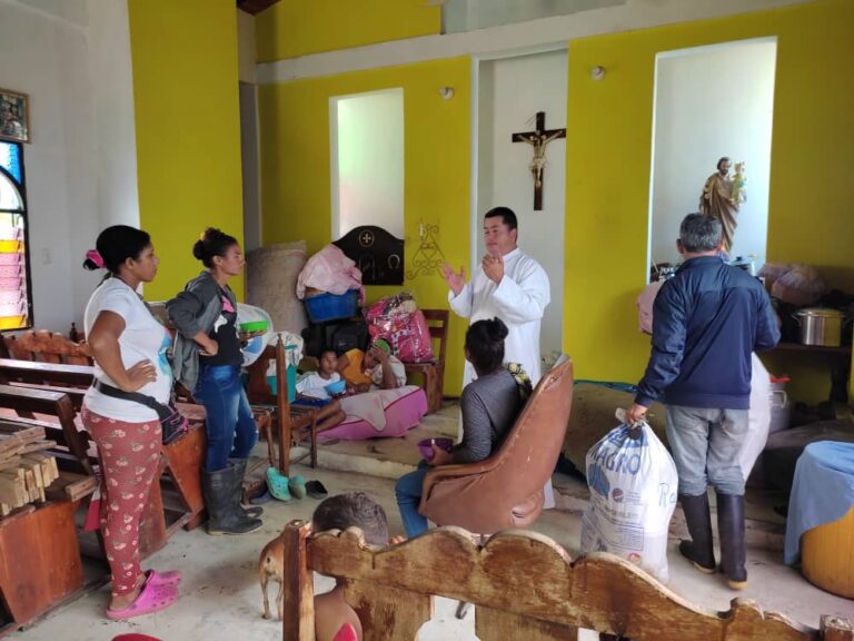 Zulia: Afectados por las lluvias necesitan proteínas y productos de higiene