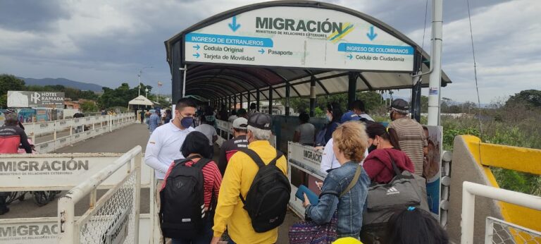 Sin colas para ingresar a Colombia