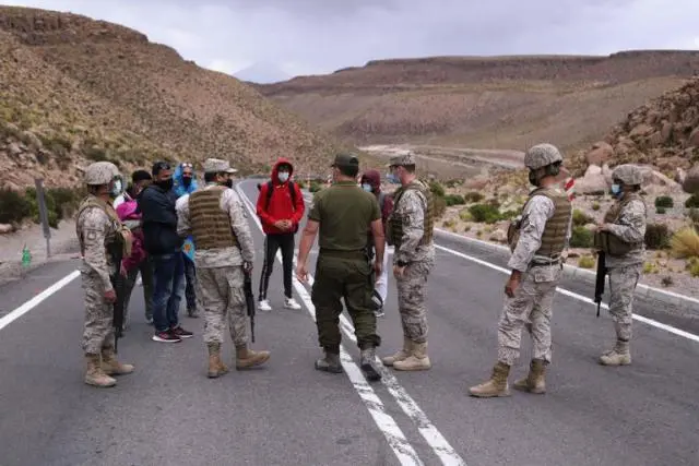 Chile movilizará militares a la frontera con Perú y Bolivia para frenar migración irregular