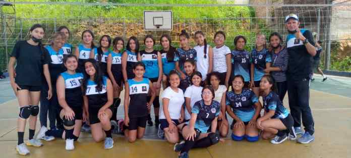 Festival de Voleibol menor en tres escenarios locales