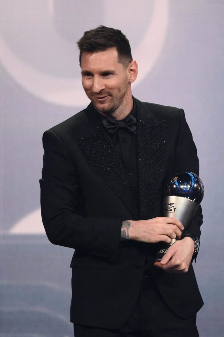 Reciben Messi, Scaloni y Martínez