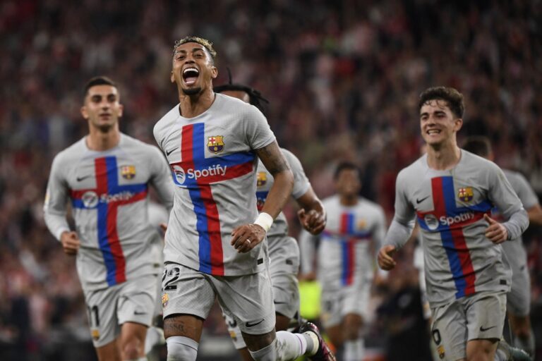 El líder Barcelona vence 1-0  en Bilbao con gol de Raphina