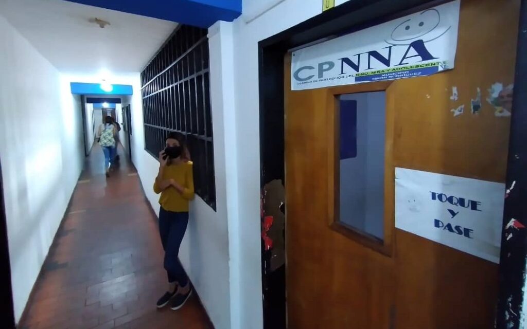 Un niño de 11 años abusó sexualmente de una menor de 3