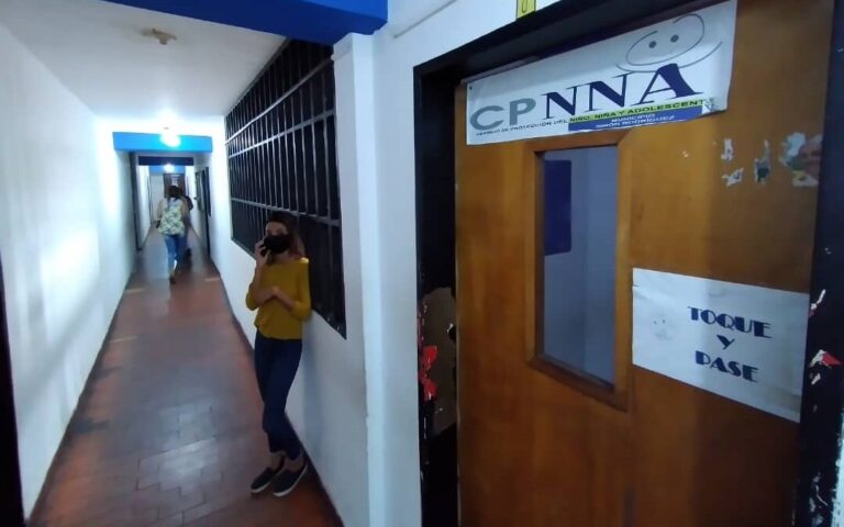 Un niño de 11 años abusó sexualmente de una menor de 3