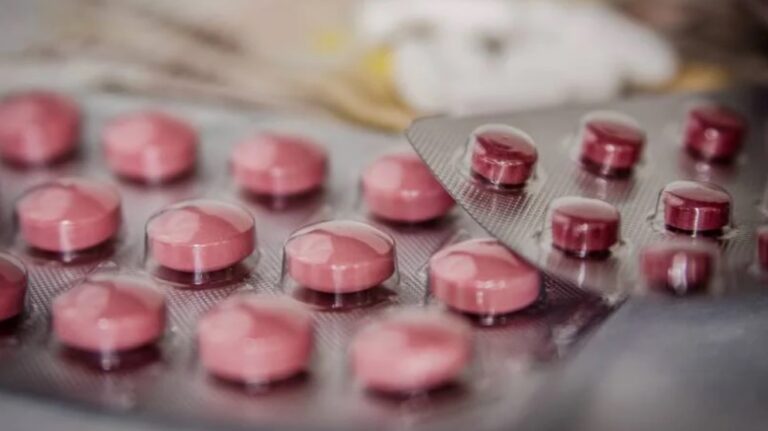 Nuevo fármaco contra un tipo de cáncer logra remisión total en pacientes desahuciados