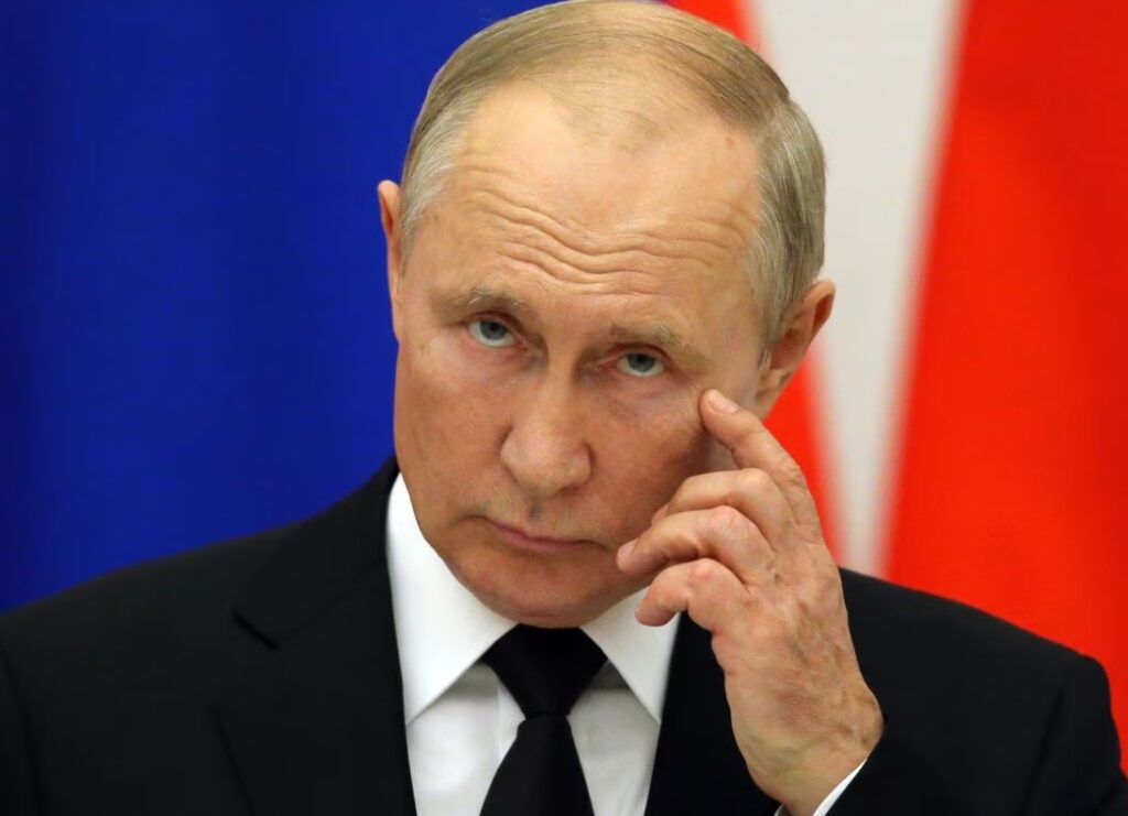 Los motivos que halla la Corte Penal Internacional para emitir orden de arresto contra Vladimir Putin