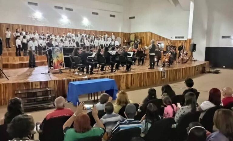 80 años de la escuela de música Miguel Ángel Espinel con concierto de gala 