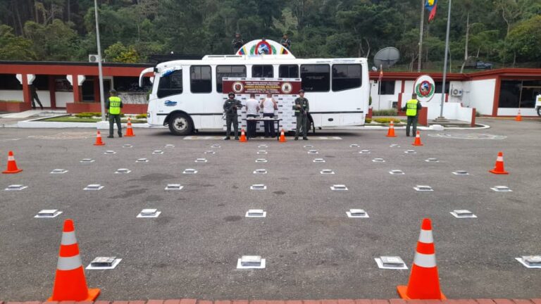 Cayeron dos de “Los Buseteros”, en Chururú