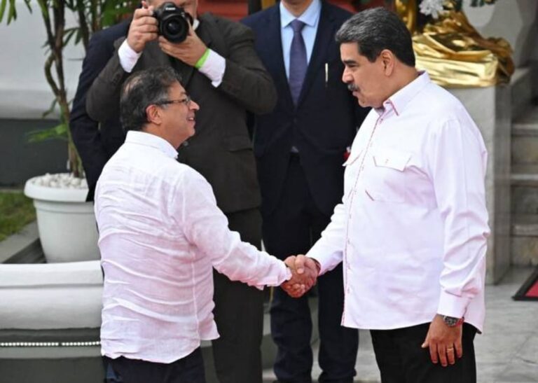 Petro y Maduro se reúnen hoy en Caracas