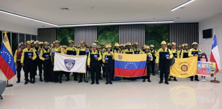 Llegan a Venezuela brigadistas que combatieron incendios en Chile
