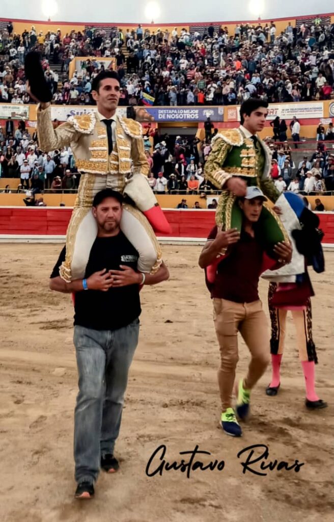 Talavante y Colombo a hombros en la segunda de Mérida
