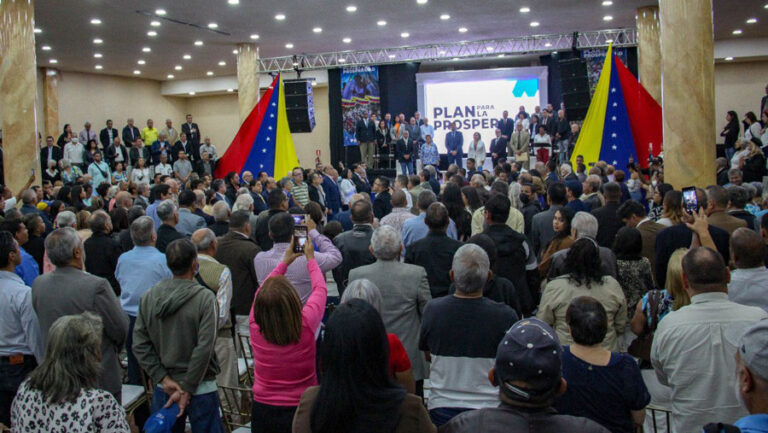 Carlos Prosperi presentó sus propuestas ante La Primaria