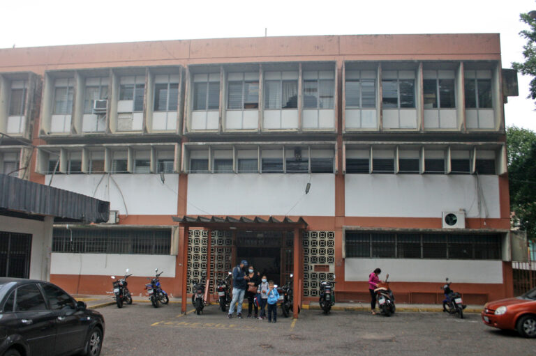 Usuarios piden restablecer consulta de Odontología en Puente Real