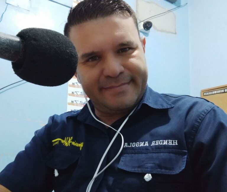 Hender Angola y Ricardo García  animan en la fiesta de Elorza