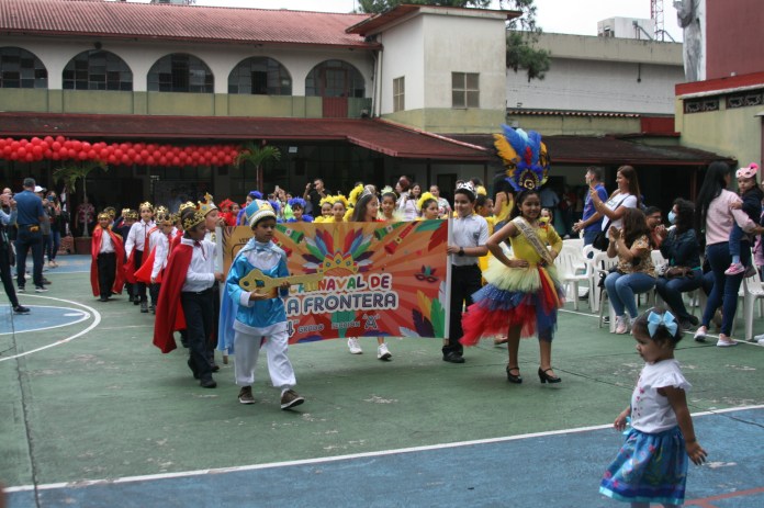 Se apoderó el Carnaval del Colegio Cristo Rey