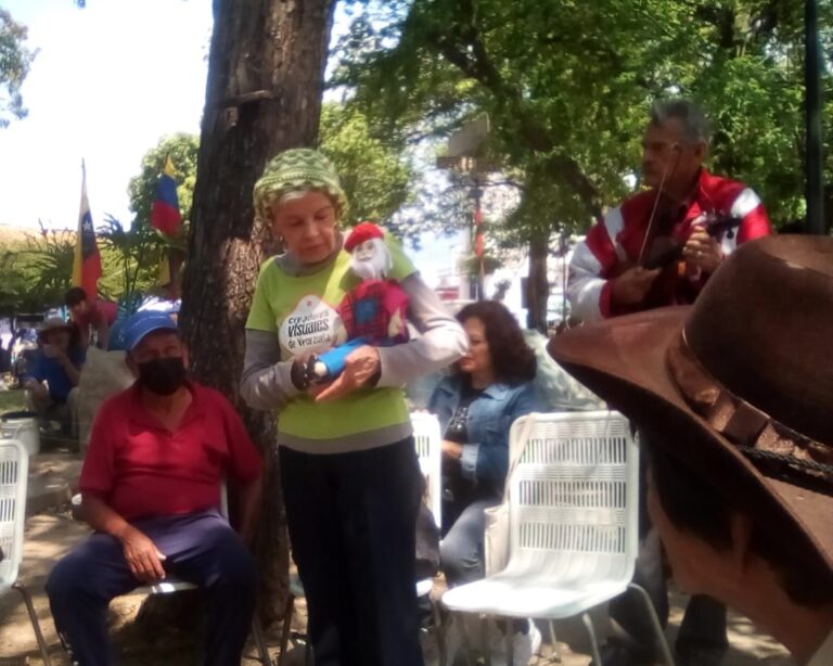 Día completo para las artes  en la plaza Bolívar