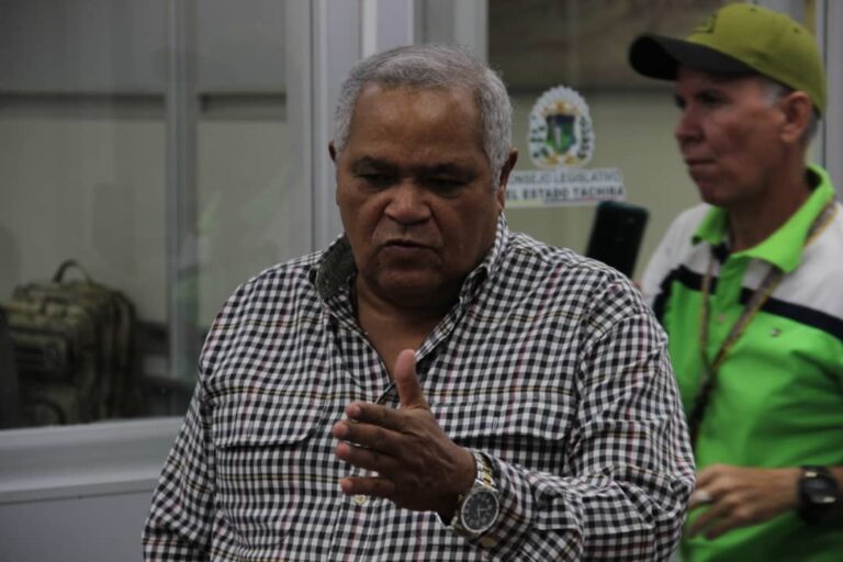 Diputado Miguel Reyes califica como lento el proceso de apertura fronteriza