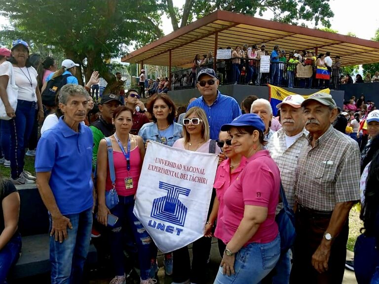 “Guerreras de la vida universitaria”