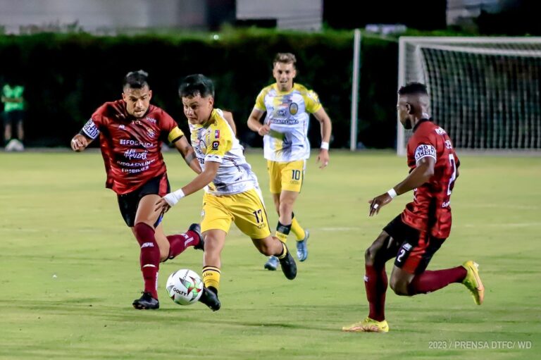 El líder Puerto Cabello recibe a Metropolitanos  en inicio de la quinta fecha de la Liga FutVe