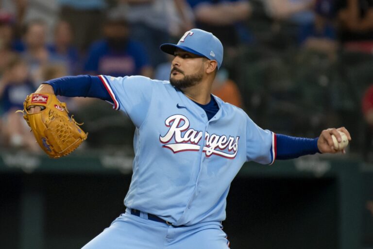 Venezuela enfrenta a República Dominicana en inicio del Clásico Mundial de Béisbol