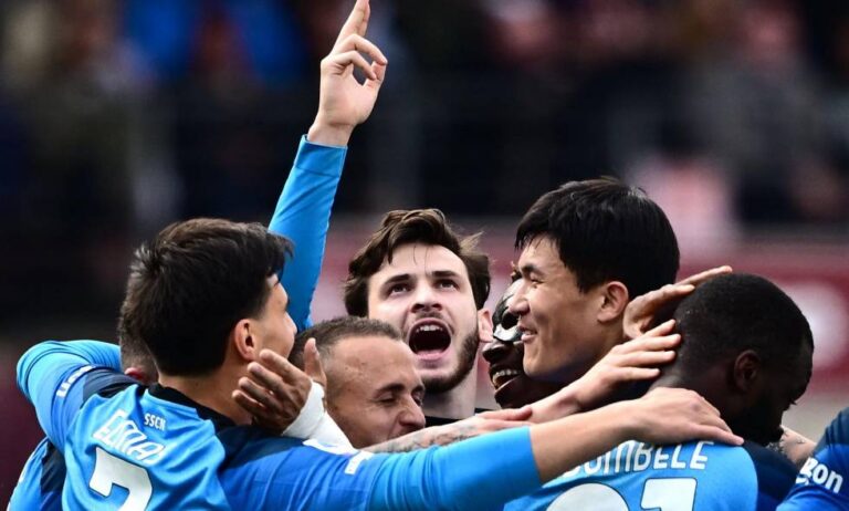 Nápoles-Milan, el actual campeón visita a su probable sucesor