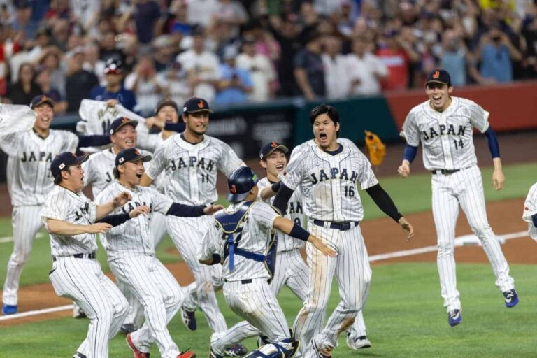 Japón derrota a Estados Unidos y gana tercer Clásico de Béisbol