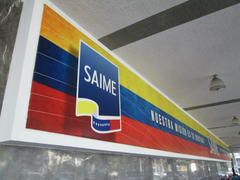 El SAIME habría establecido código de vestimenta para poder ingresar a sus oficinas