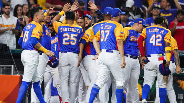 Venezuela remonta y consigue su tercera victoria en el Clásico Mundial de Béisbol ante Nicaragua