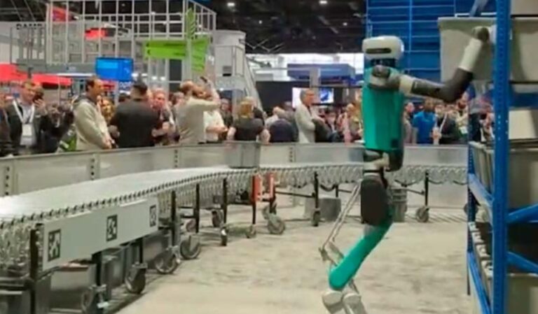 Robot se desplomó luego de 20 horas de trabajo continuo
