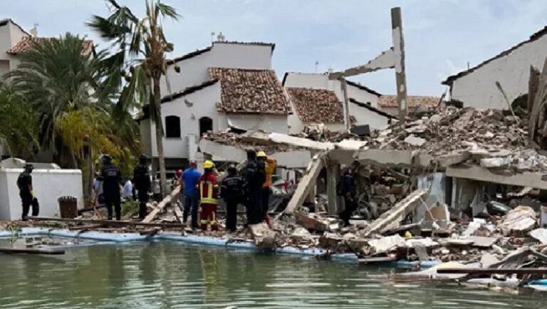 Explosión destruyó casa propiedad de empresario investigado por corrupción en PDVSA, en el hecho murió una mujer