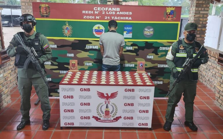 Fuerza Armada da inicio a Semana Santa con incautación de 57 dediles de droga